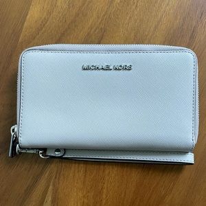 MICHAEL Michael Kors Jet Set Travel Large Flat Multifunction Wallet